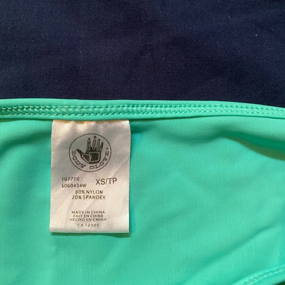 Bikini - Picture 2 of 3